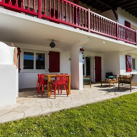 Hegoalde Apartman *