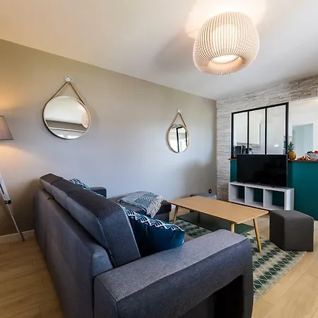 Hegoalde Apartman *