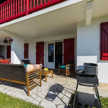 Hegoalde Apartman *